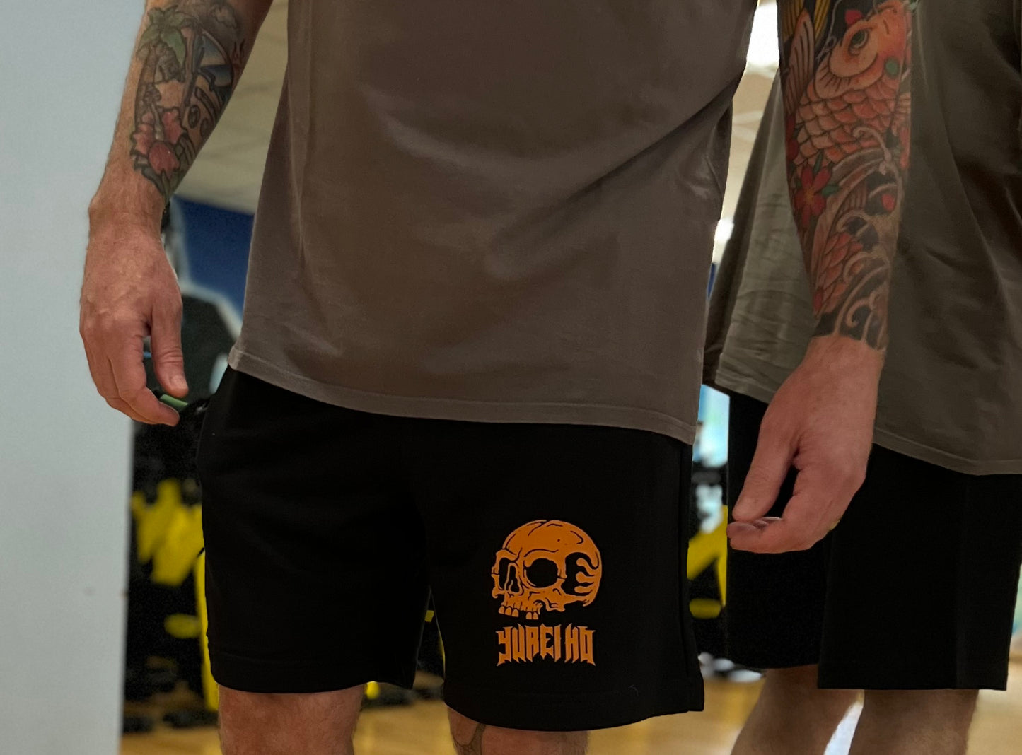 Shorts orange skull