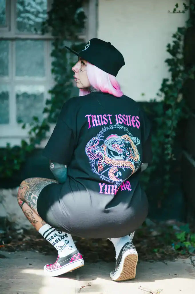 Trust Issues tee